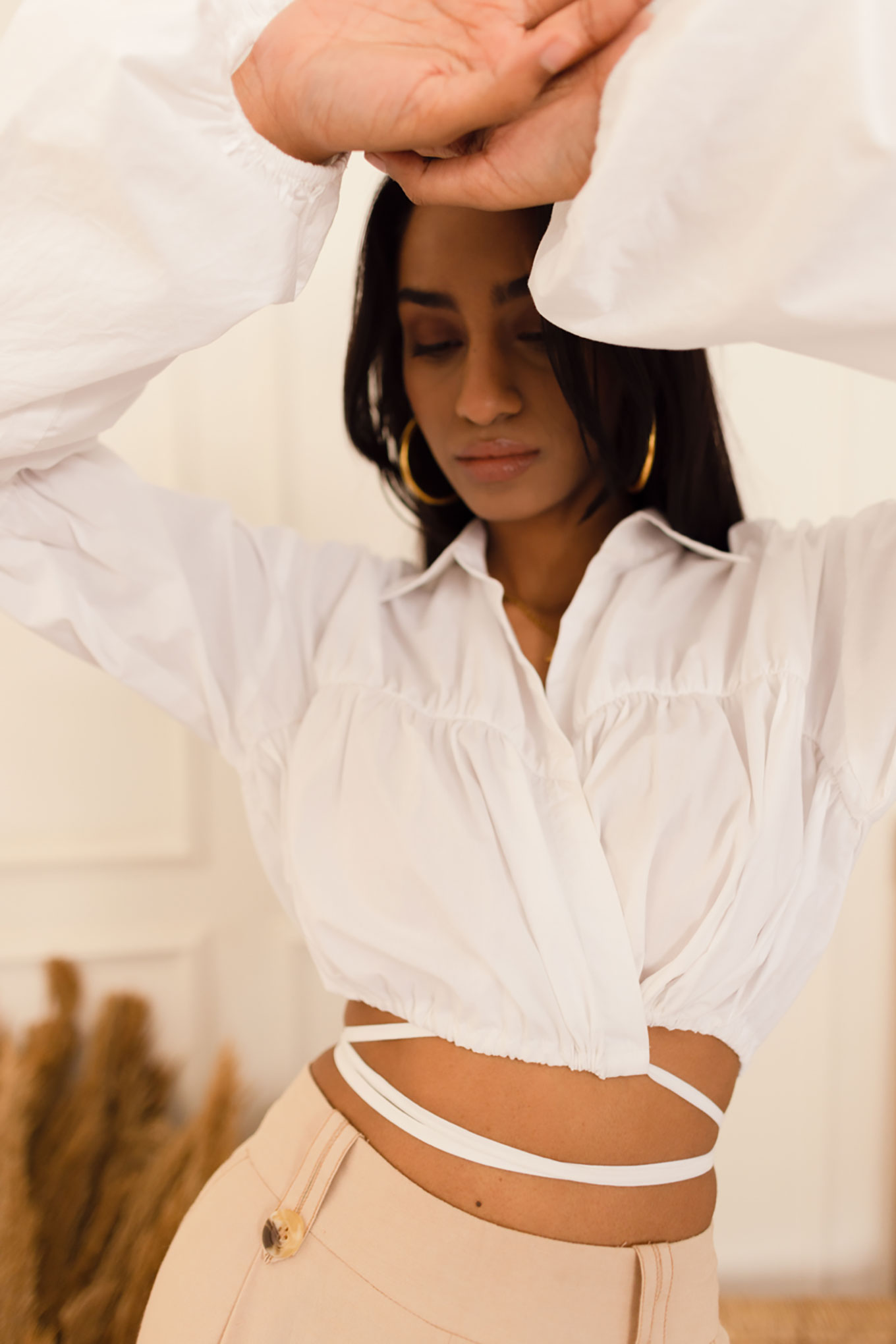 WHITE FULL SLEEVES CROP TOP WITH SWEETHEART GATHERS