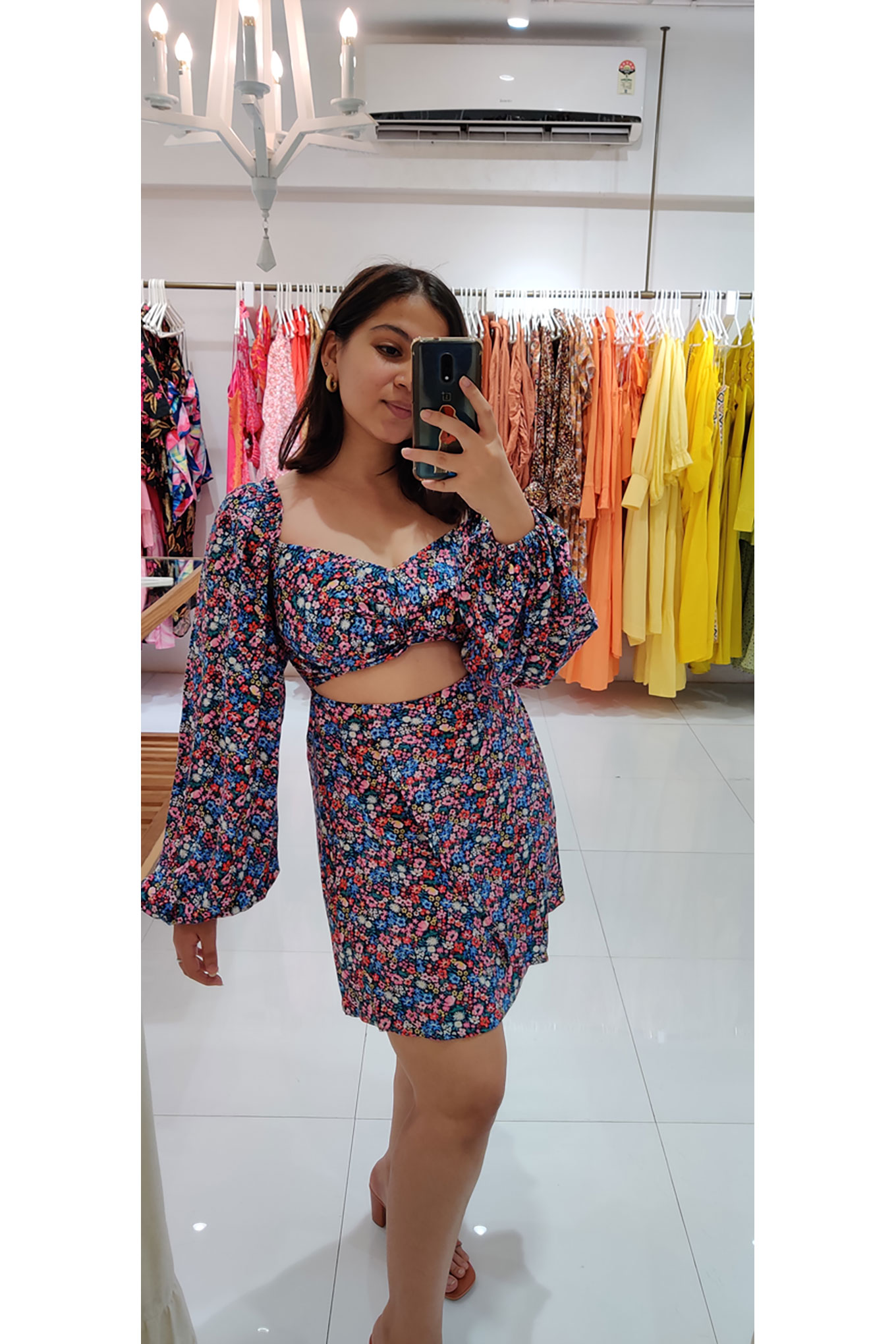 MULTICOLOR FLORAL SHORT DRESS WITH FRONT KNOT