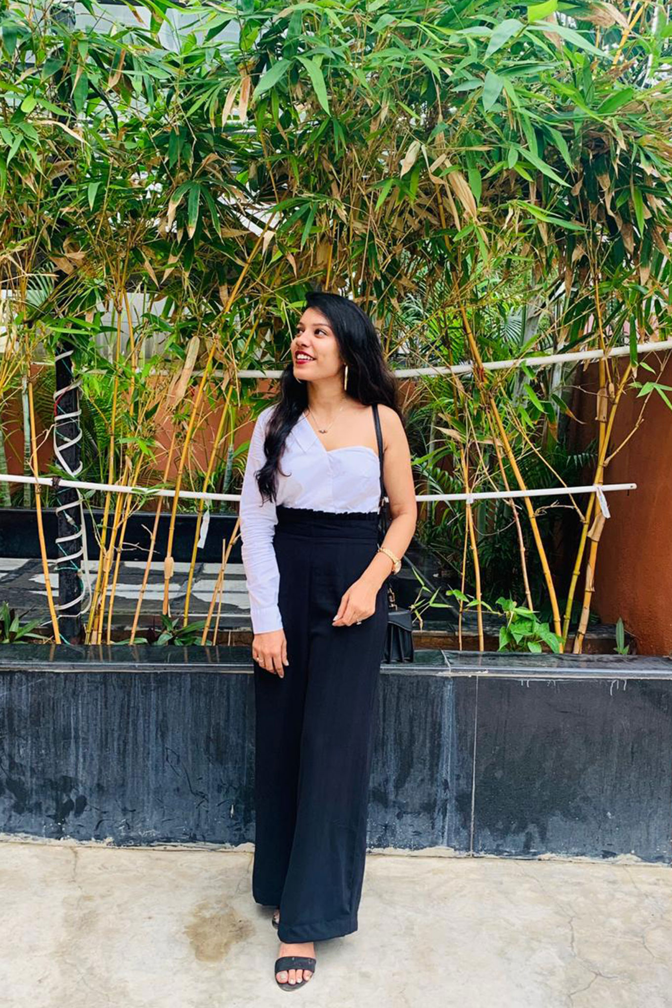 BLACK AND WHITE ONE SHOULDER JUMPSUIT